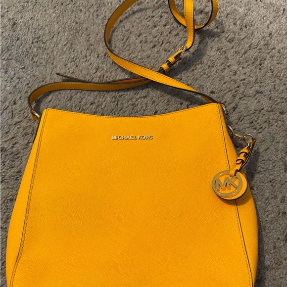 Michael Kors Mustard Crossbody Bag - Picture 1 of 1